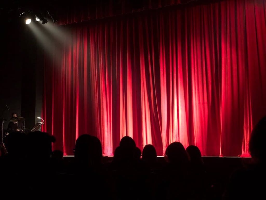 3 Important Factors to Consider When Purchasing Theatre Tickets