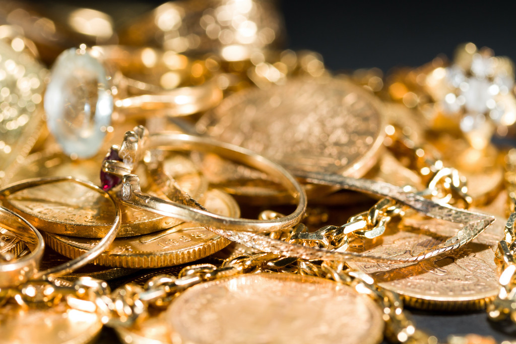What Changes the Price of Gold and What To Expect in 2021