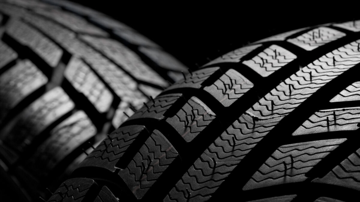 Top 3 Factors to Consider When Choosing Trailer Tires