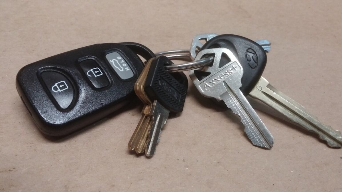 How Does a Remote Key Work and What Happens if You Lose It?