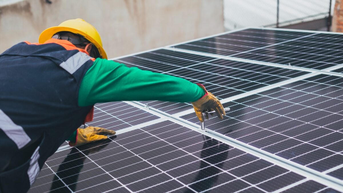 The Complete Guide to Selecting the Best Solar Panel Installation Firm
