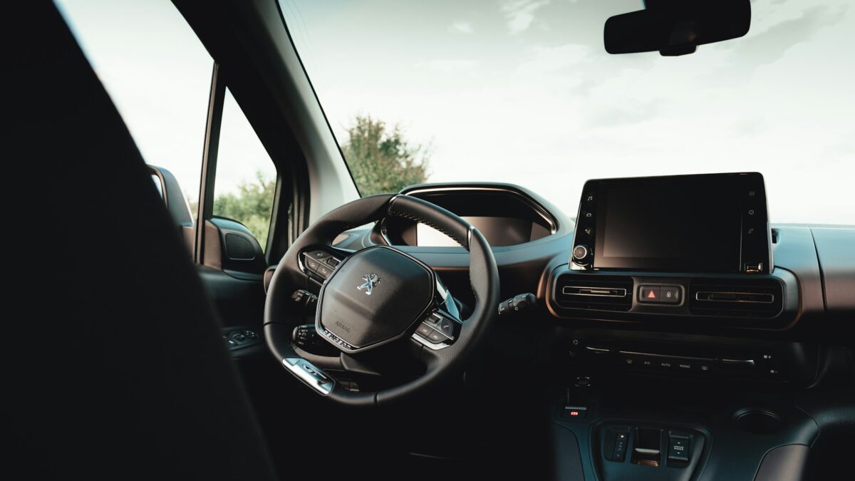 How Regular Maintenance Keeps Your Vehicle’s Air Conditioning System Running Smoothly