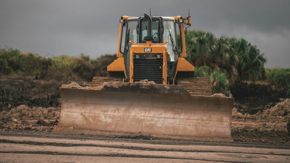 Forging a Path in Construction: Starting Strong in Heavy Equipment Operation